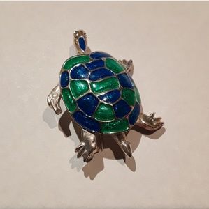Turtle brooch